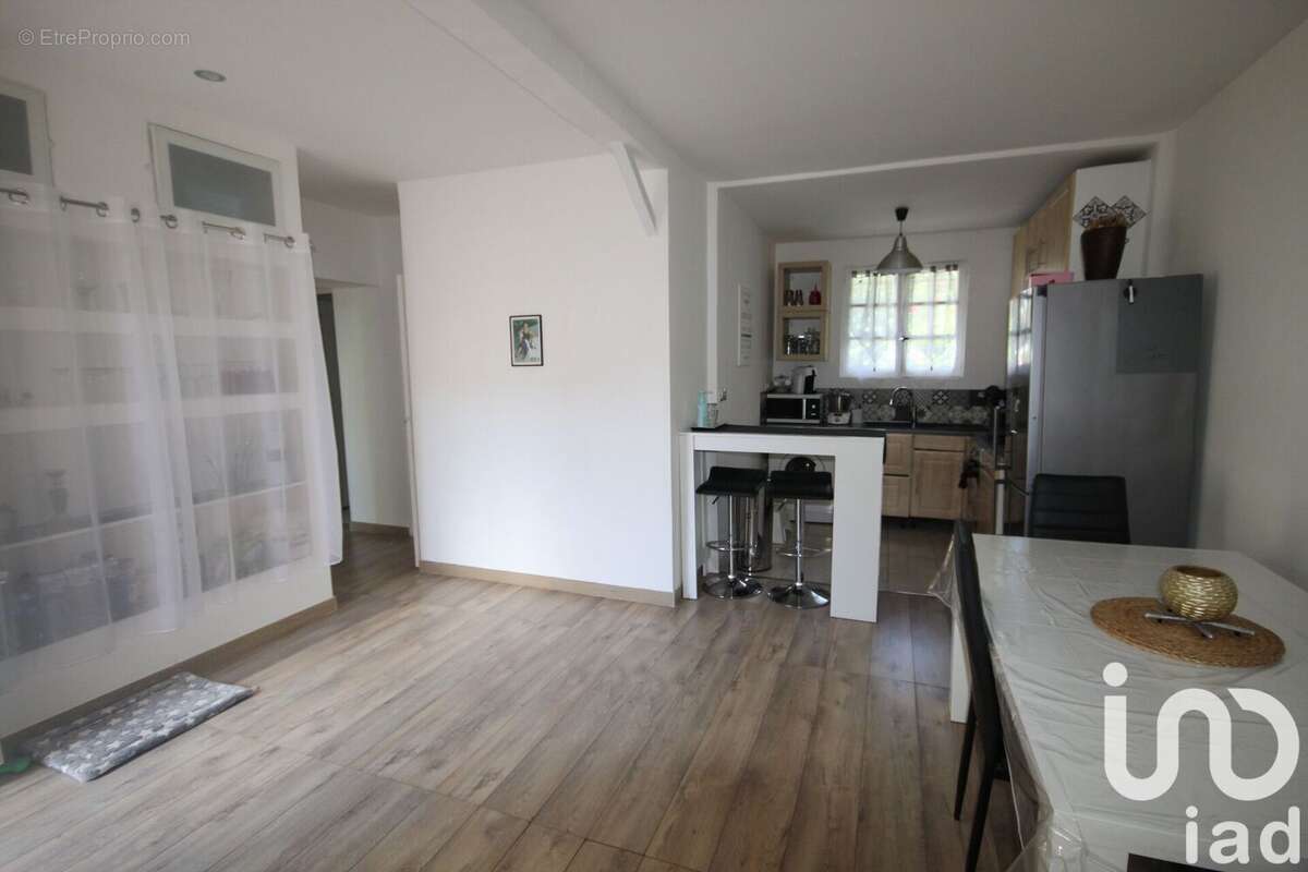Photo 2 - Appartement à VILLENEUVE-LE-ROI