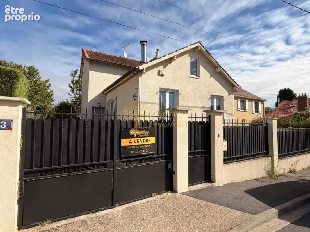 Photo Maison à Champagne-Sur-Oise au prix de 339 000€