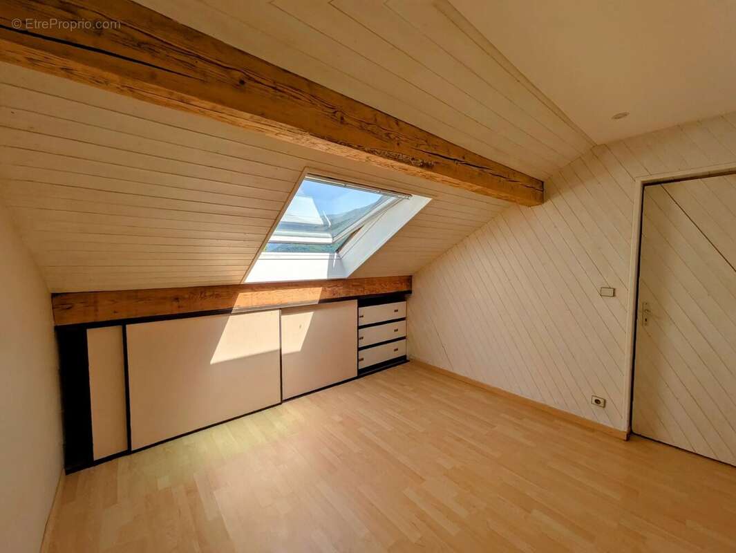 Maison à GILLY-SUR-ISERE