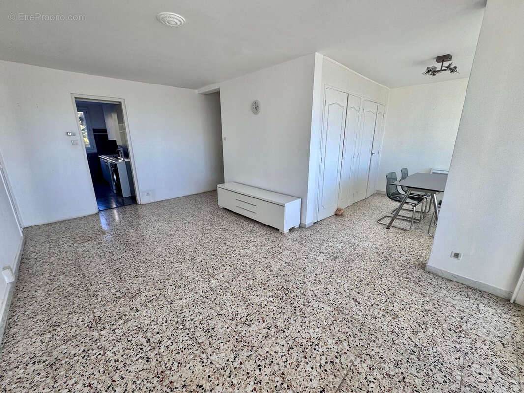 Appartement à MARSEILLE-9E