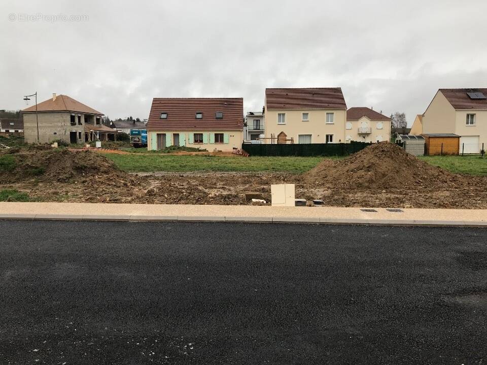 Terrain à MITRY-MORY