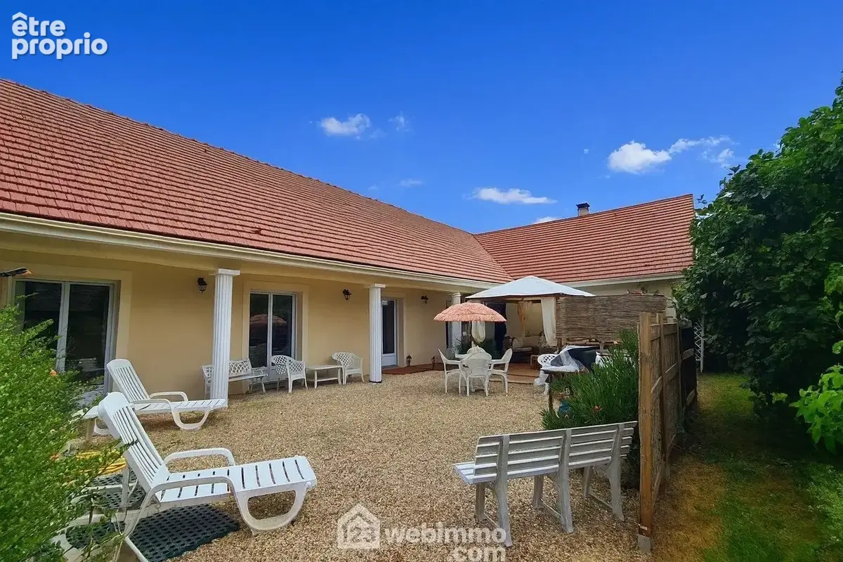 Le jardin est piscinable.