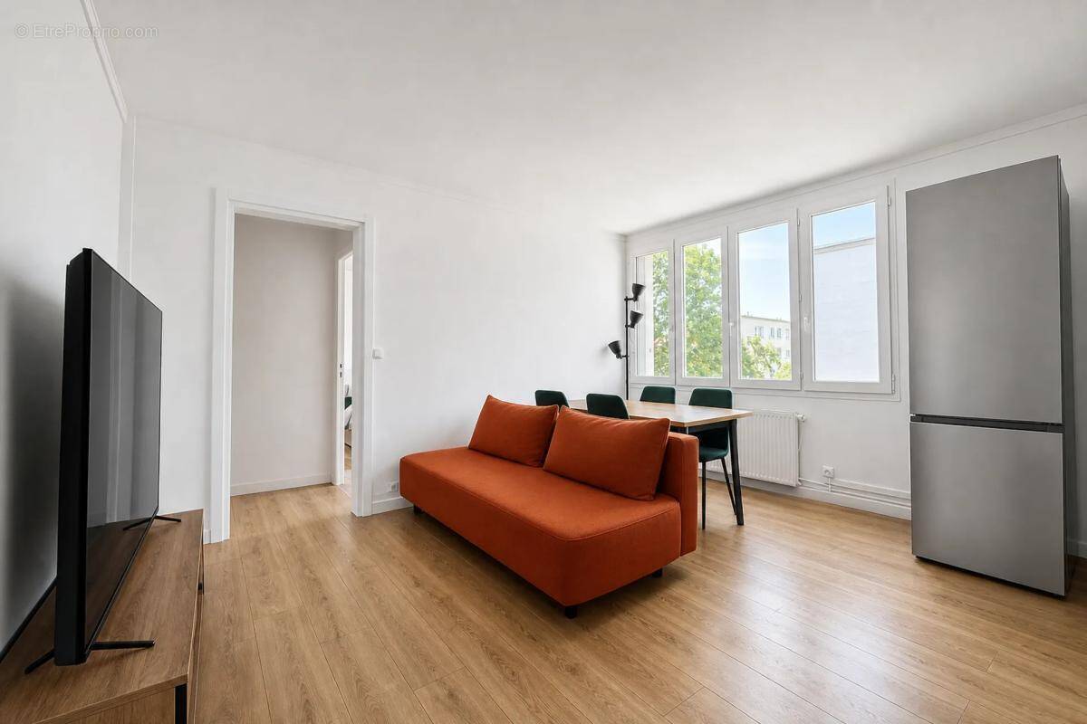 Appartement à LE BLANC-MESNIL