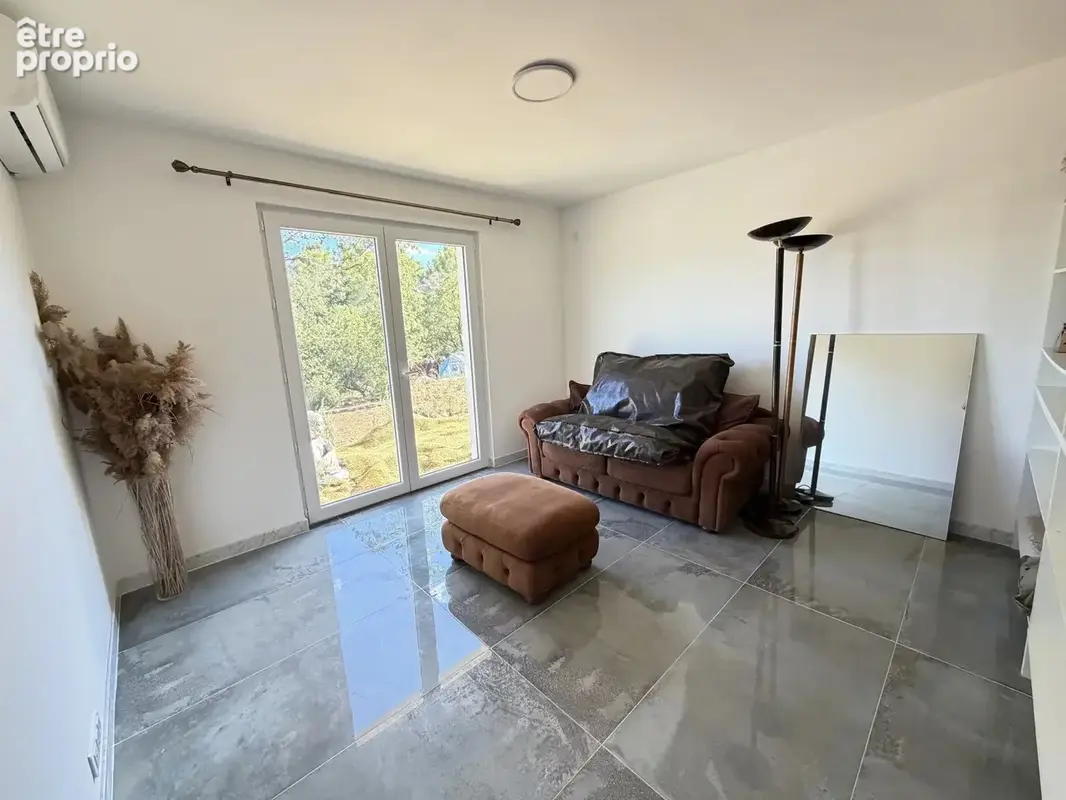 Figanières – maison récente de plain-pied – 109 m² – 3 chambres – dpe a – terrain 1 062 m² - photo 9
