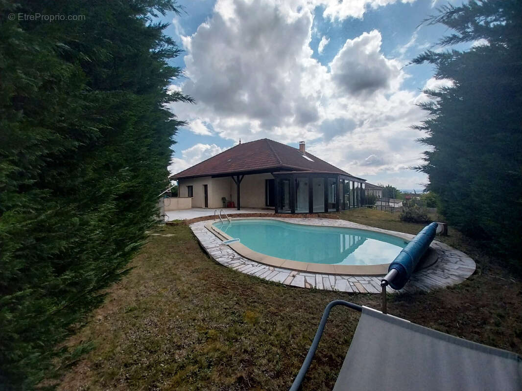 Maison à LOUVIGNY