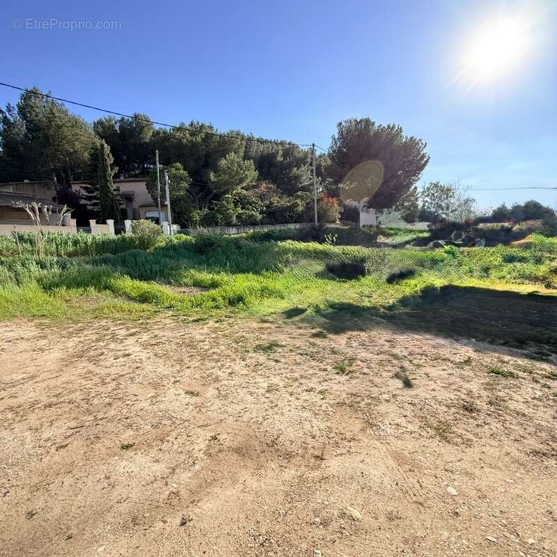 Terrain à ENSUES-LA-REDONNE