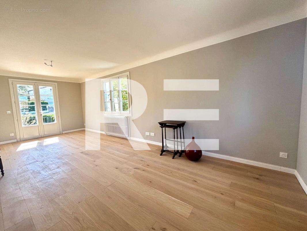 Maison à VAISON-LA-ROMAINE