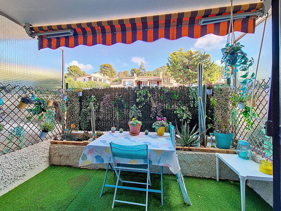 Appartement à SAINT-CYR-SUR-MER