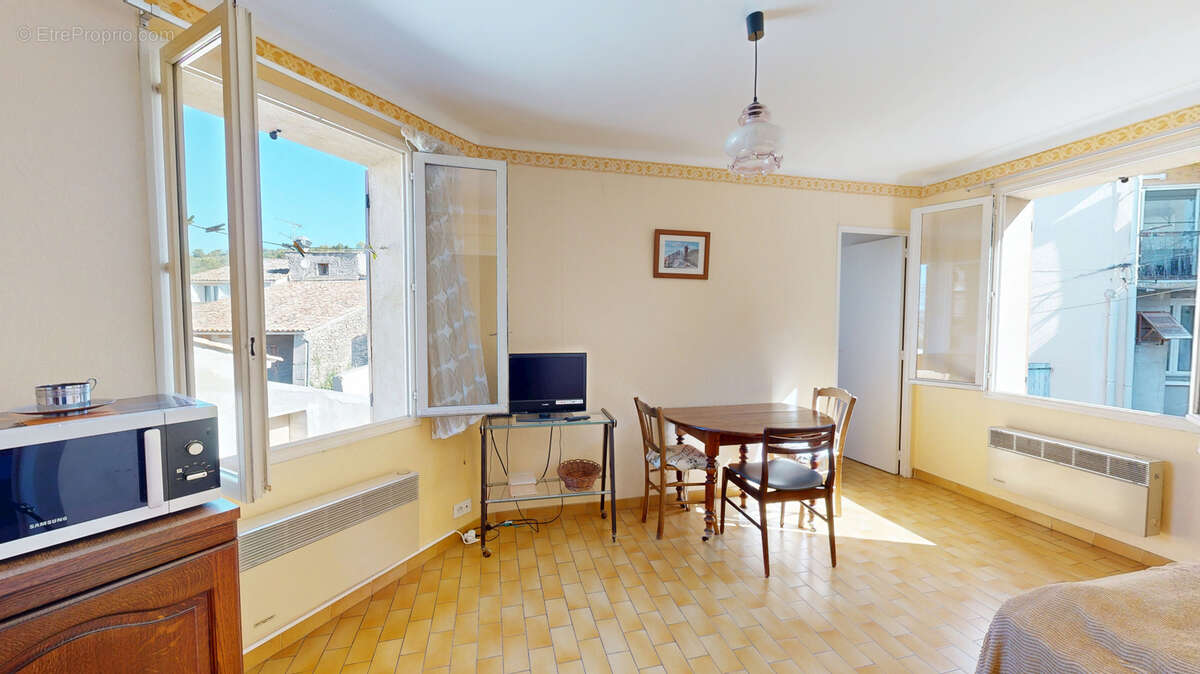 Maison à GREOUX-LES-BAINS