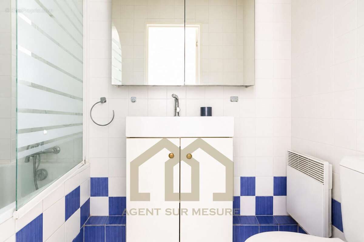 Appartement à PARIS-7E