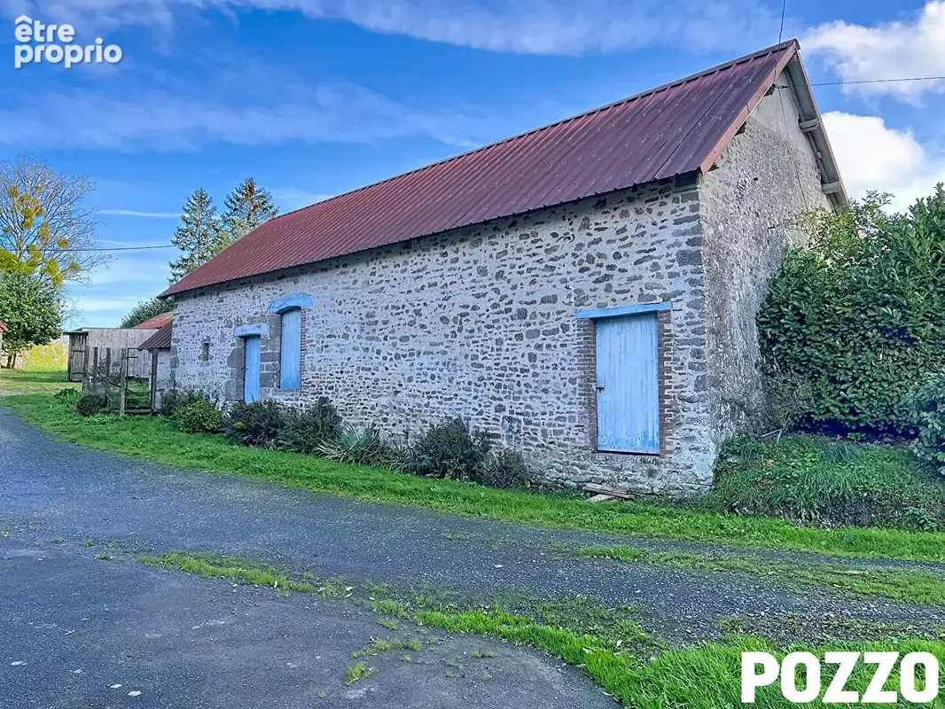 A vendre. guilberville. maison  en pierres de 200 m² avec plus de 3 ha et dependances. - photo 4