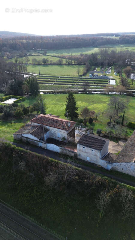 Maison à MOUTHIERS-SUR-BOEME