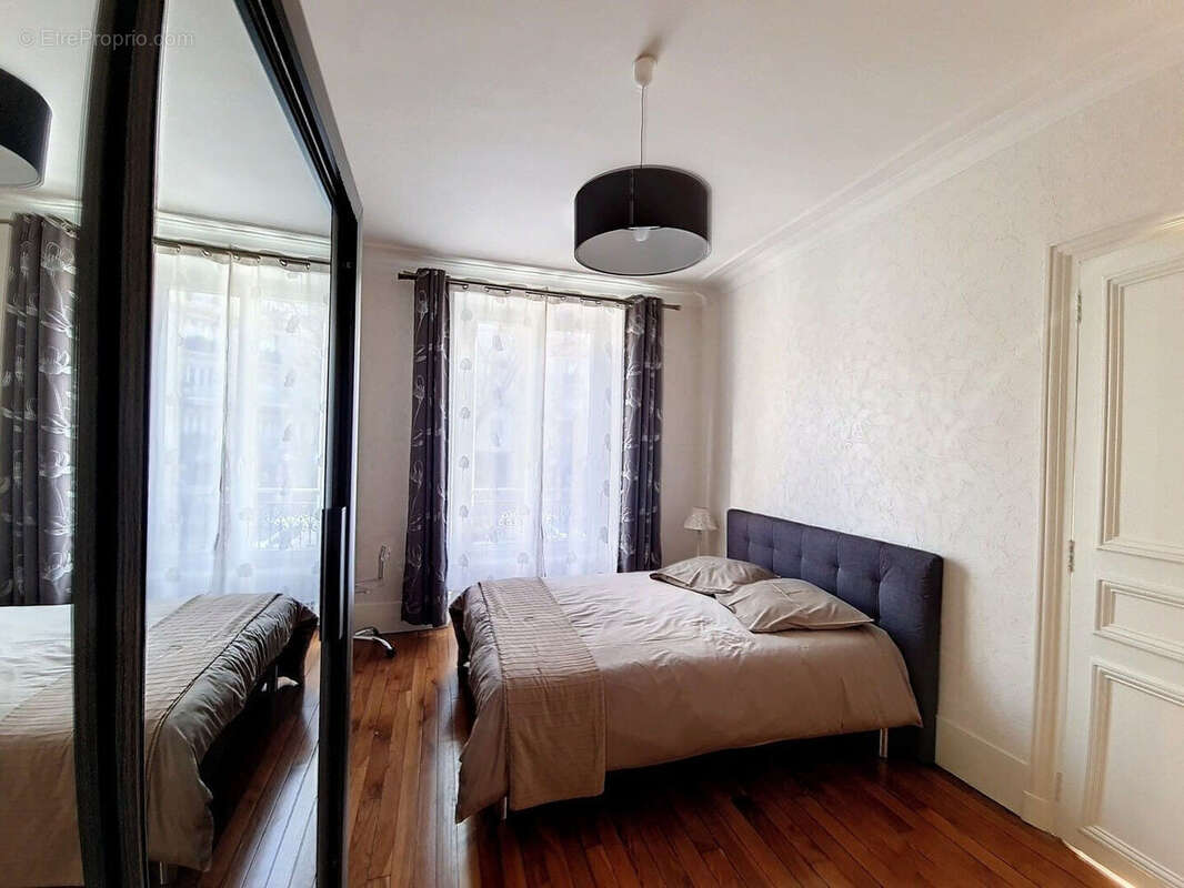 Appartement à PARIS-12E