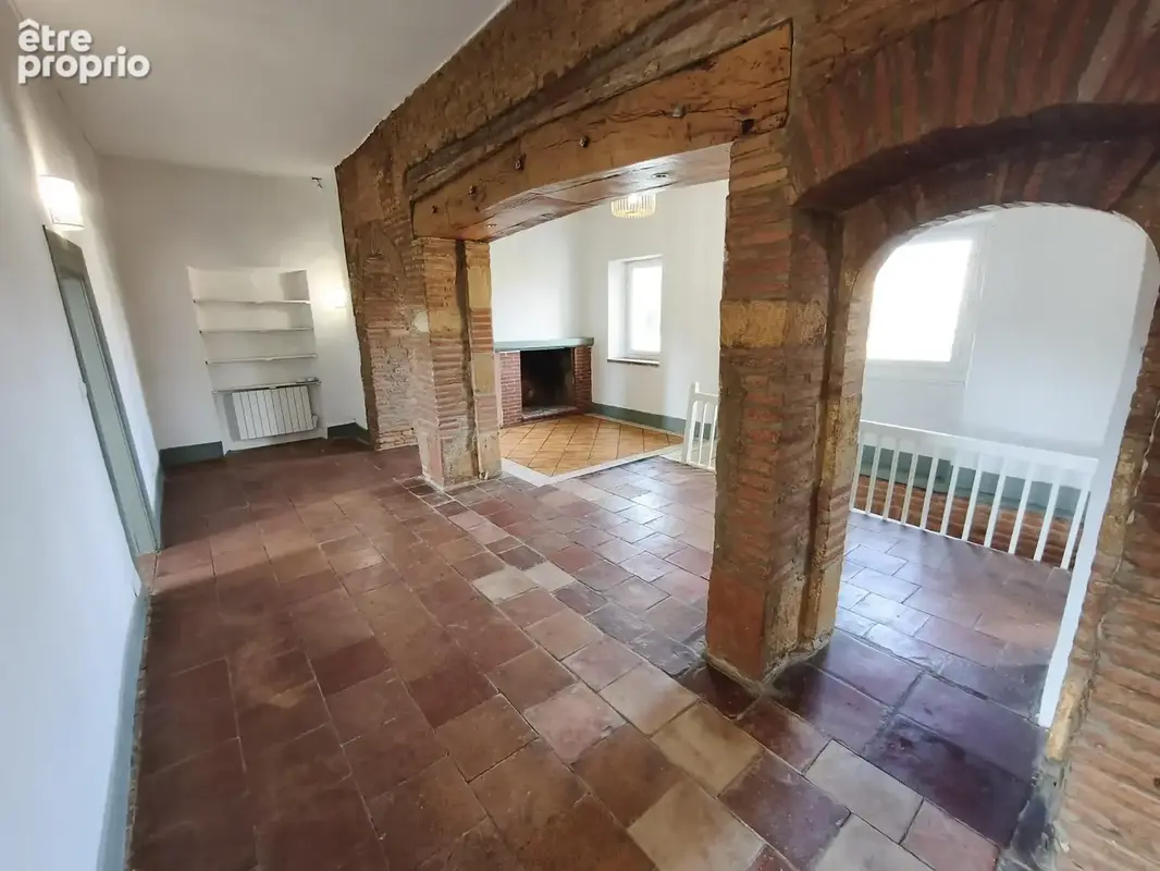 Appartement T3 bis de 96 m2 entièrement rénové avec jardin et garage - photo 2