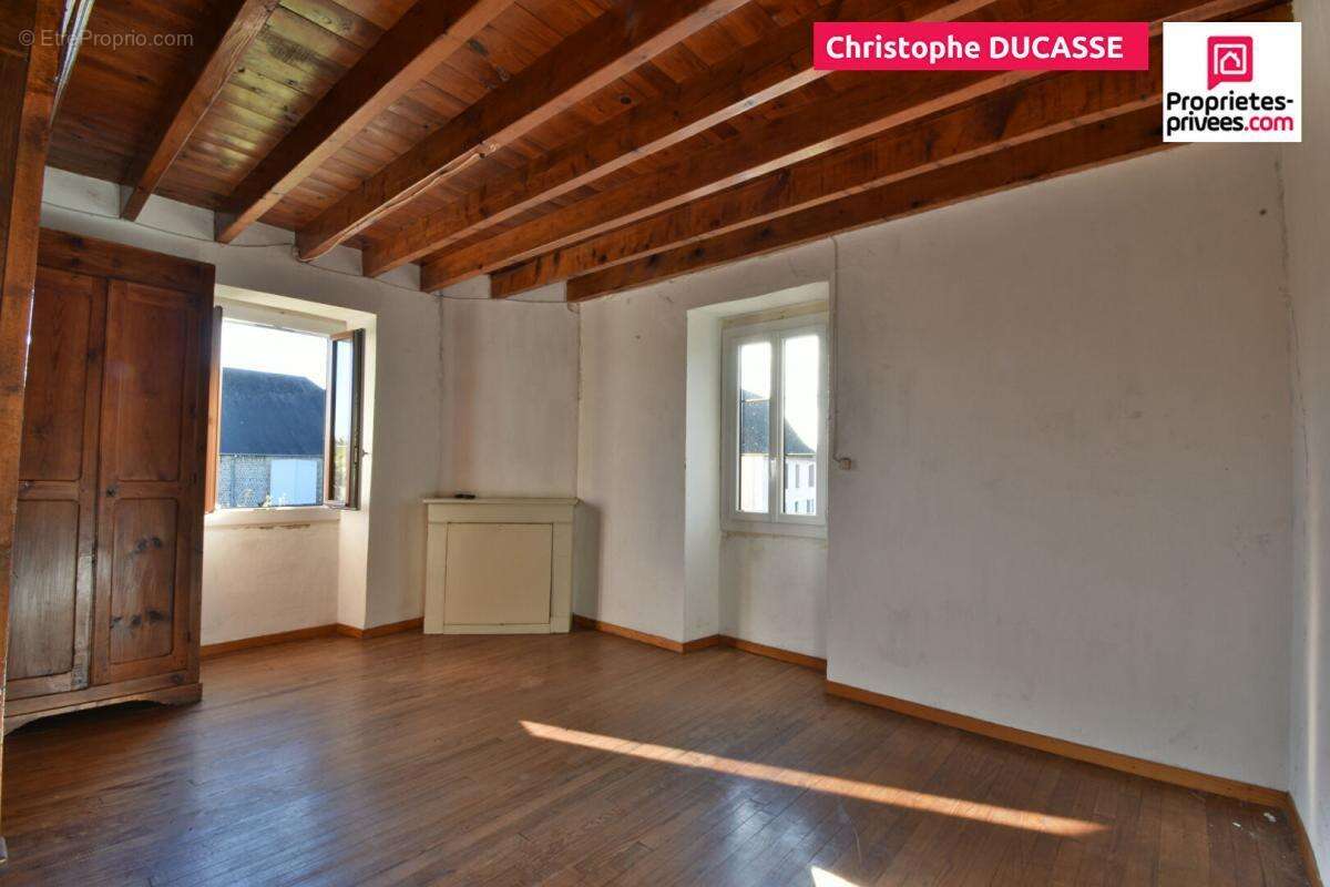 Maison à LAHOURCADE