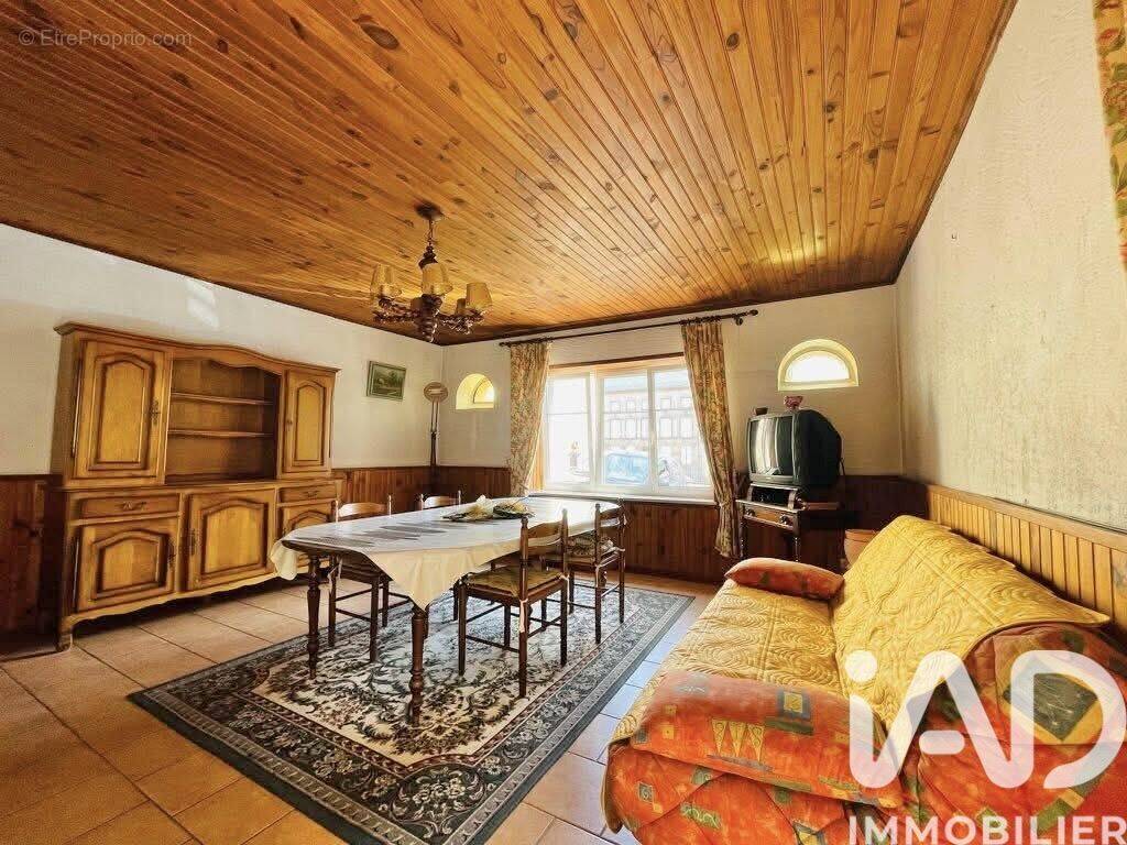 Photo 1 - Maison à LORQUIN