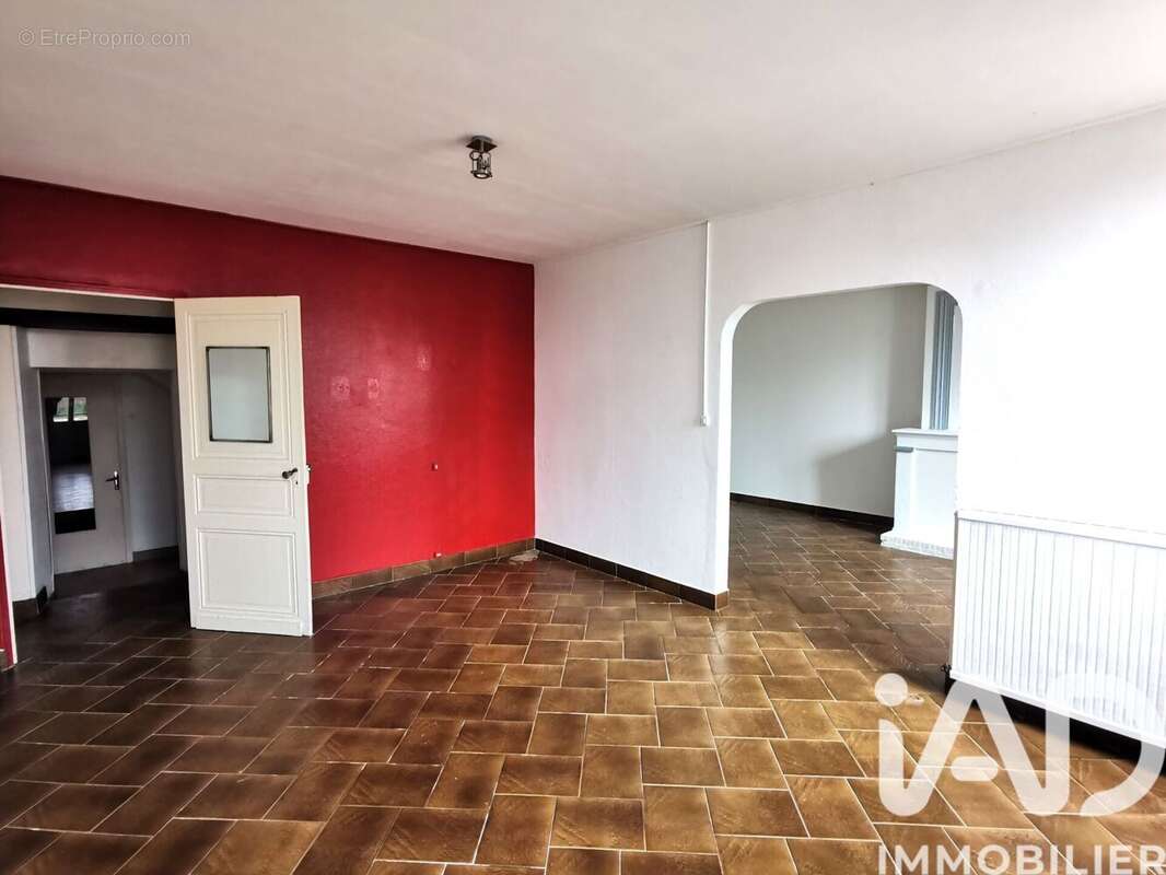 Maison 144 m² à Les Gonds  - photo 7