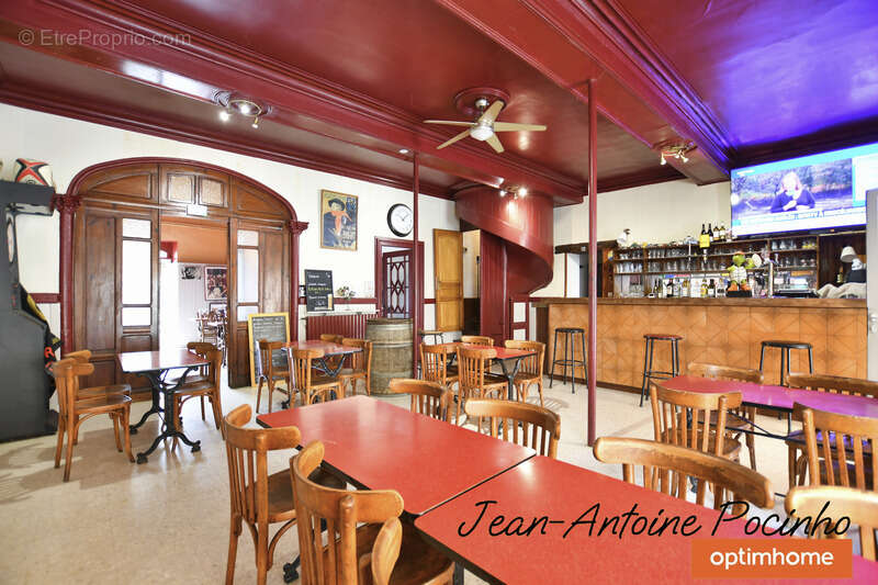 Appartement à SAINTE-FOY-DE-PEYROLIERES