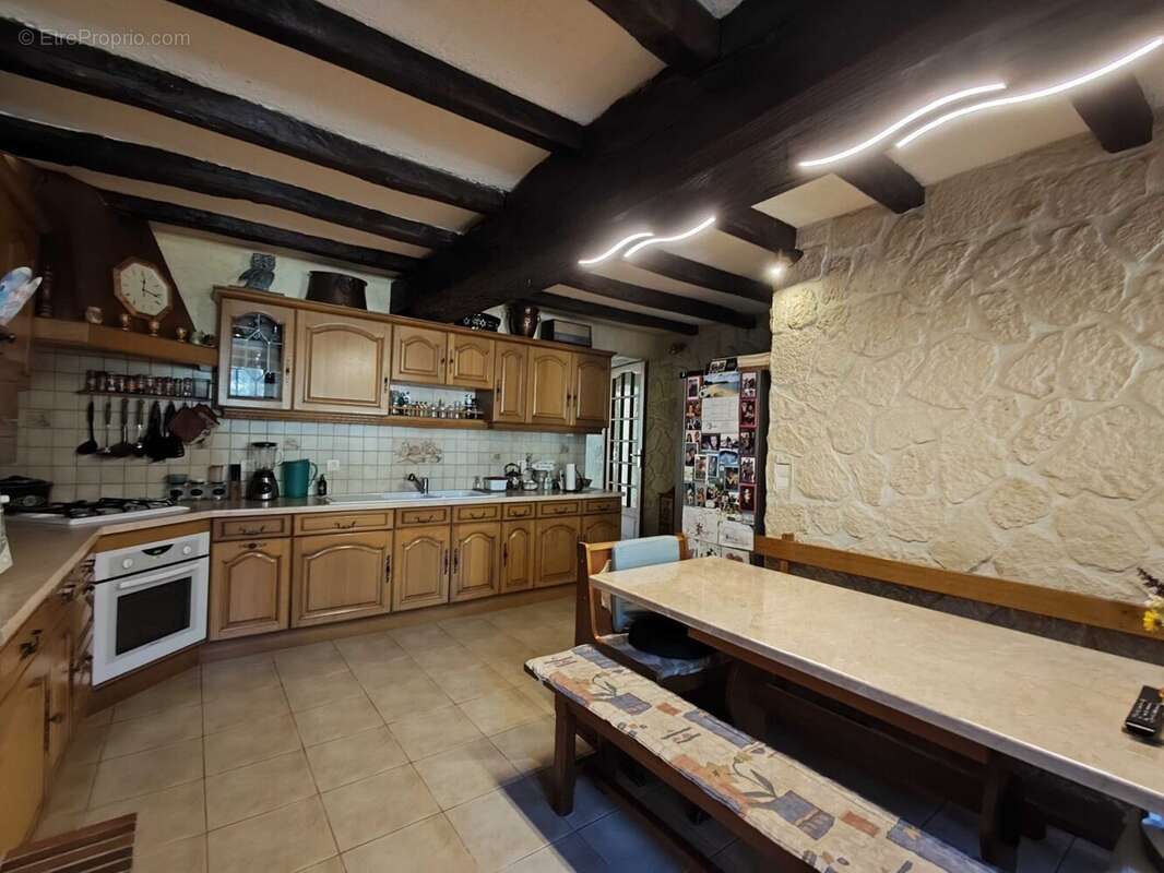 Maison à CHASSENEUIL-SUR-BONNIEURE