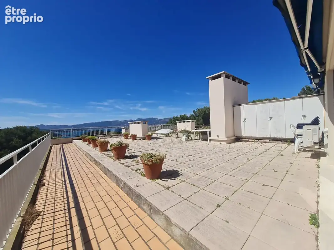 Appartement à SAINT-MANDRIER-SUR-MER