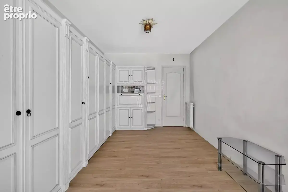 Europe : appartement/terrasse 2 chambres étage élevé - photo 8