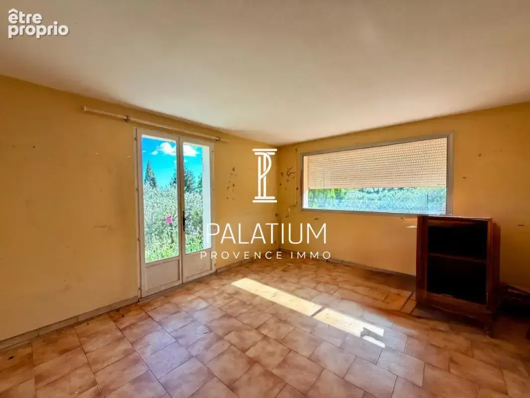 Villa traditionnelle de plain-pied de 155 m² – Au pied des collines de Pélissanne - photo 6