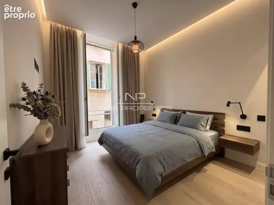 Coeur de Villefranche-sur-Mer, superbe appartement 3 pièces rénové et climatisé - photo 9
