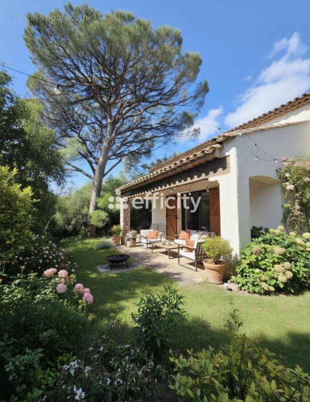 Maison à GRIMAUD