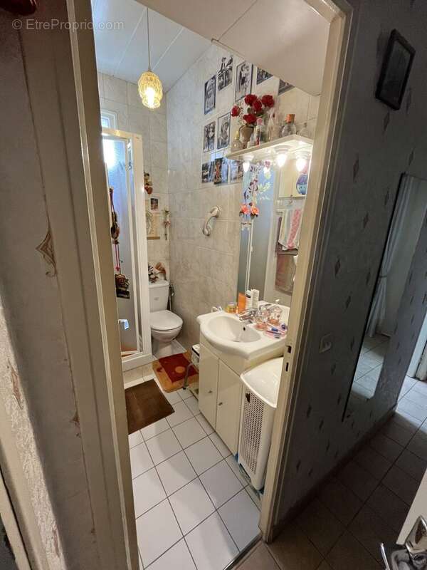 Salle d&#039;eau - Appartement à PANTIN