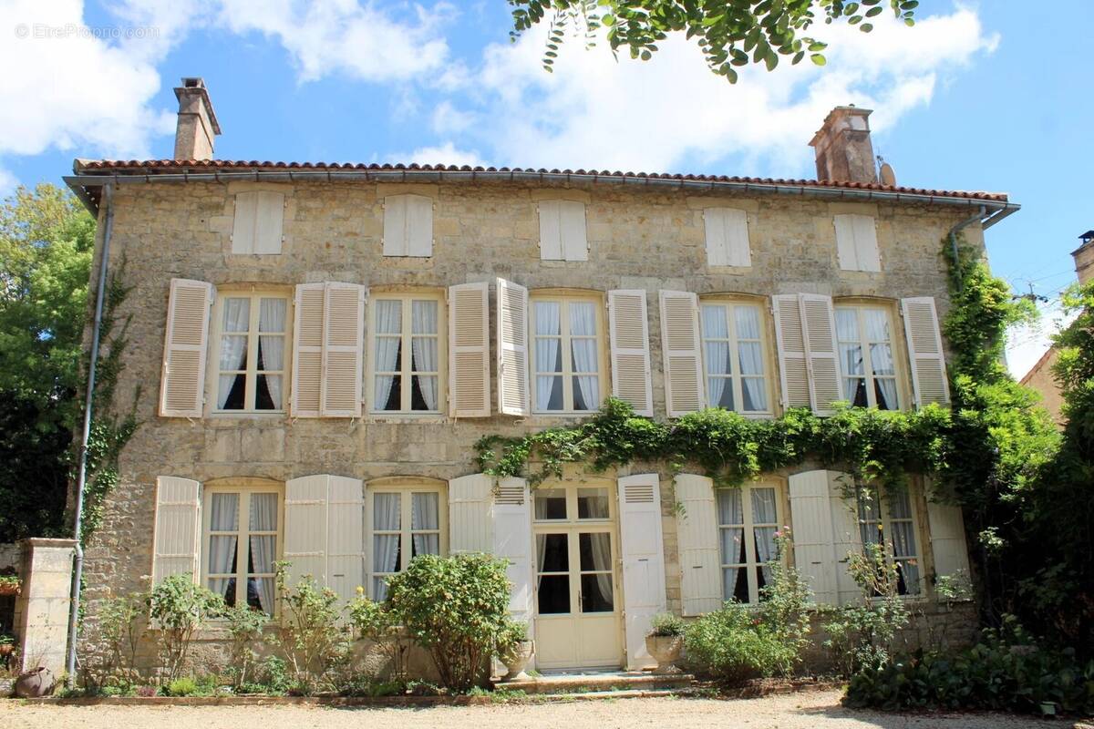 Maison à MELLE