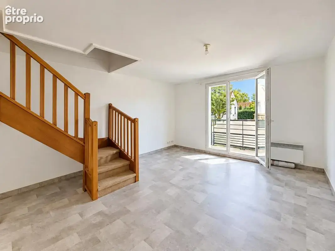 Appartement de 4 pièces de 74 m² situé à Chessy - photo 4