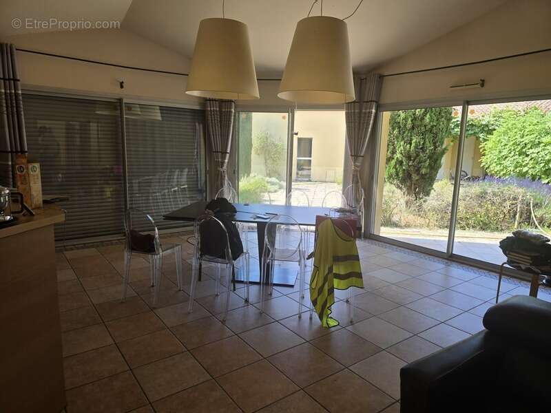 Maison à vendre 10 pièces TALMONT SAINT HILAIRE (85) - photo 4