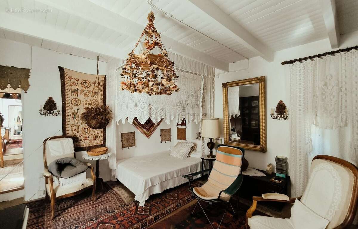 Maison à UZES