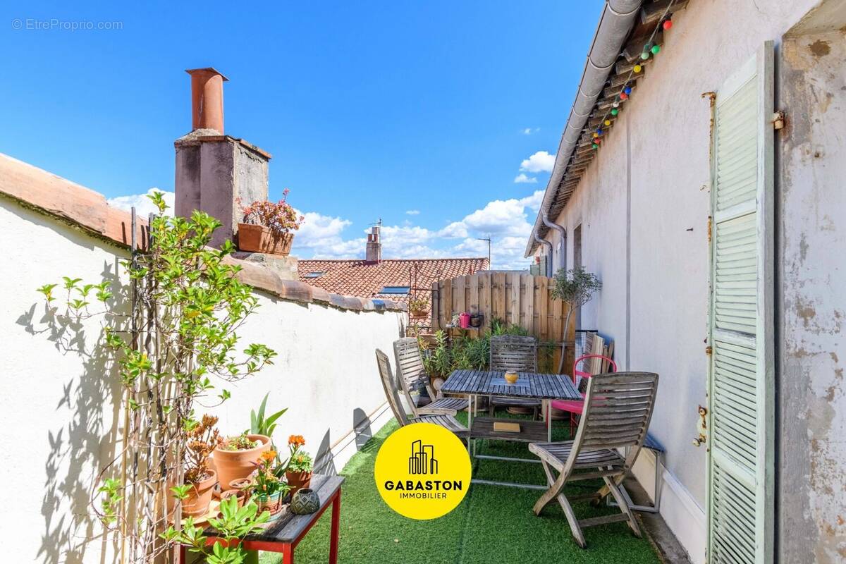 Appartement à MARSEILLE-6E