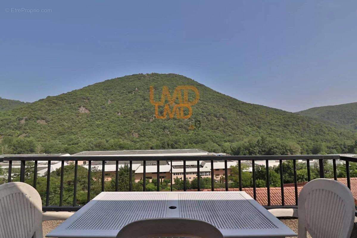 Appartement à AVENE