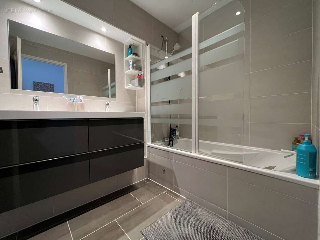 Appartement à SASSENAGE