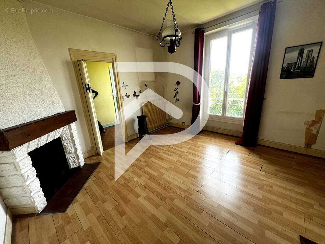 Appartement à CORBEIL-ESSONNES