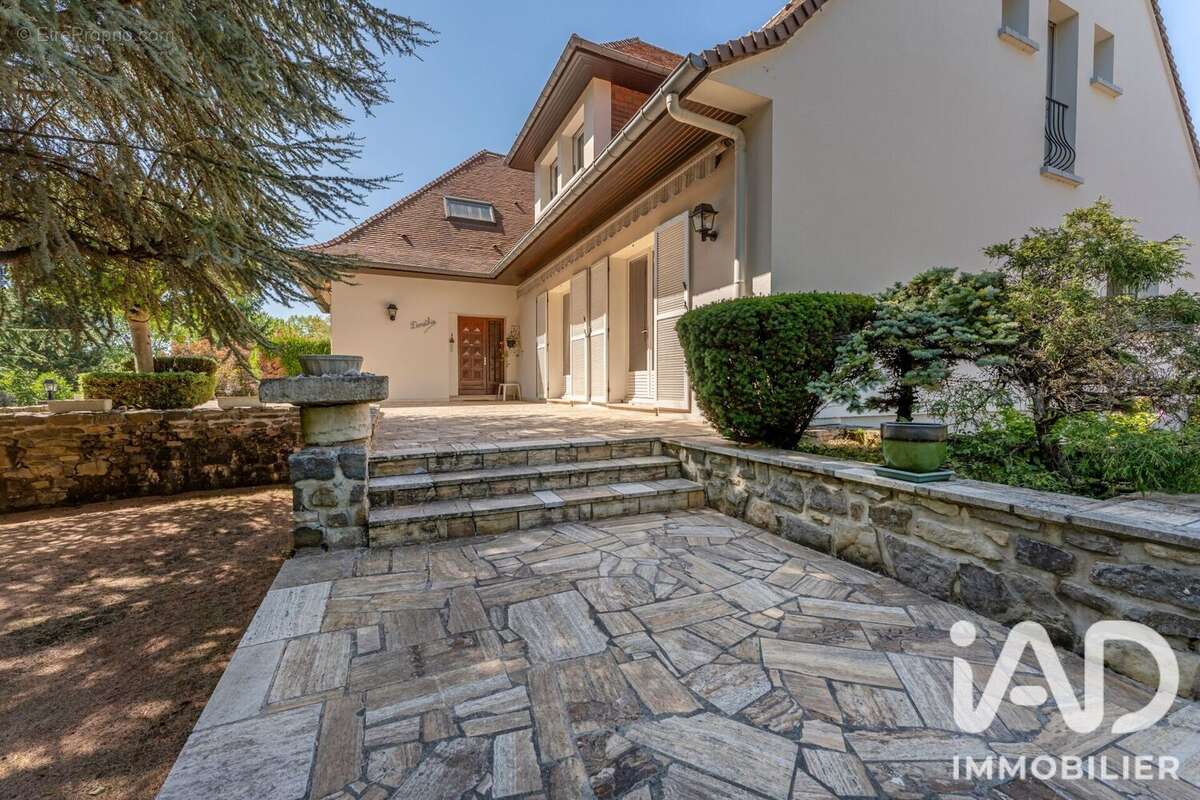 Maison 243 m² à Fontenoy  - photo 7