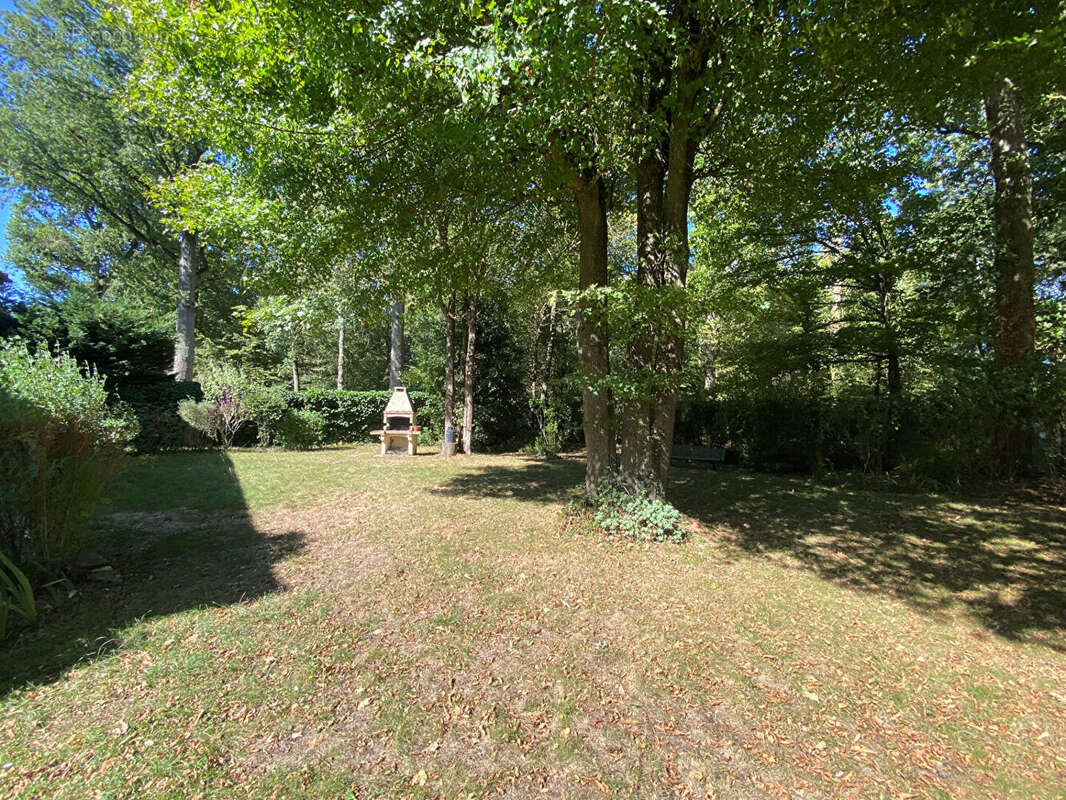 Maison à LEUDEVILLE