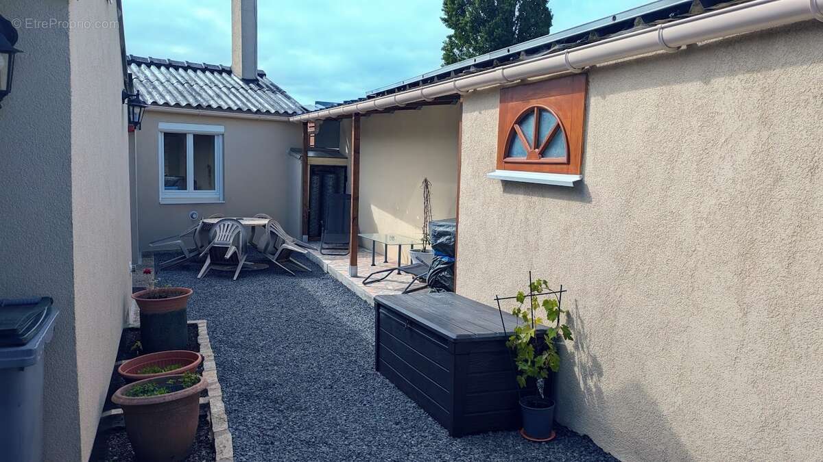 Maison à MILLY-SUR-THERAIN