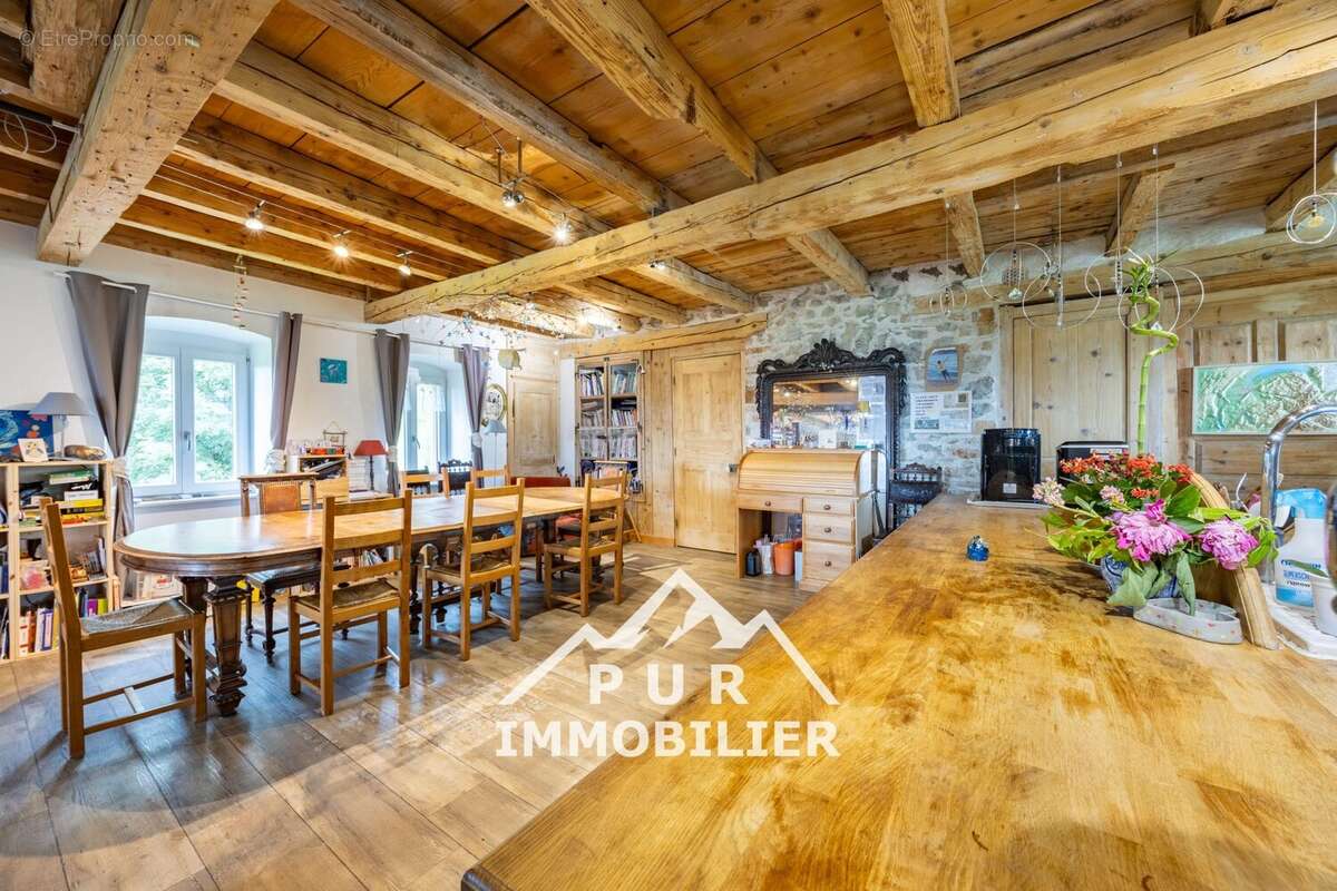 Maison à BONNEVILLE