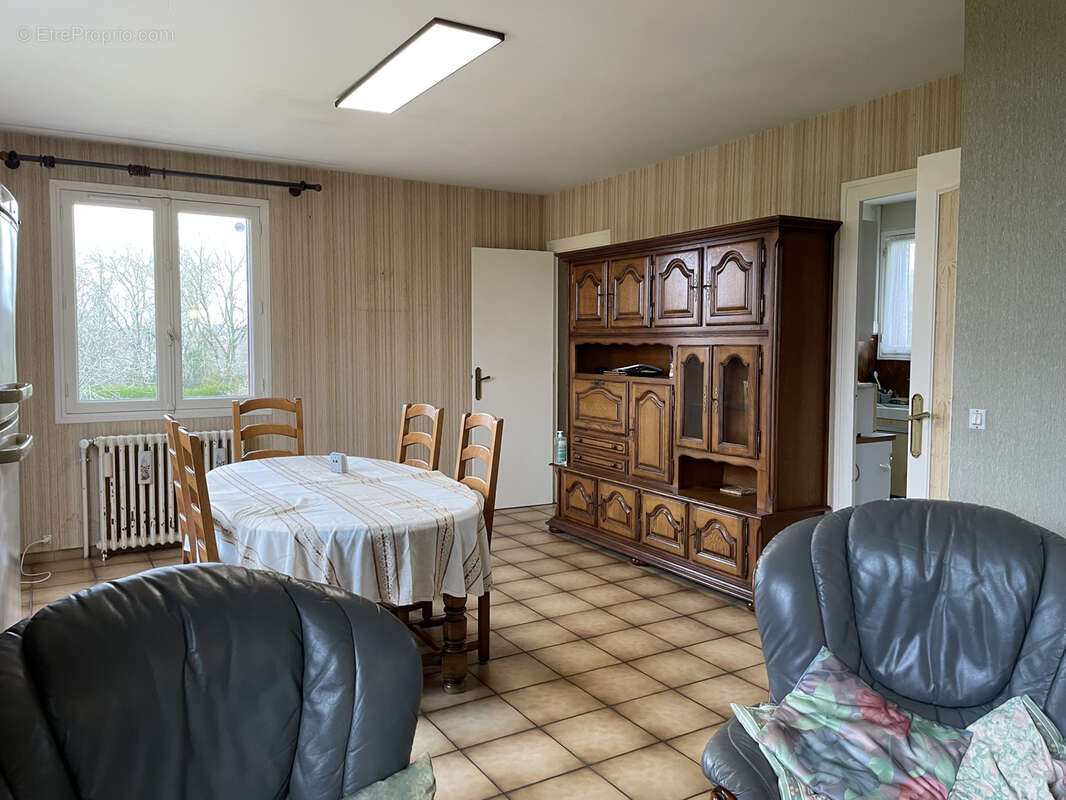 Maison à NEUVY-SUR-LOIRE