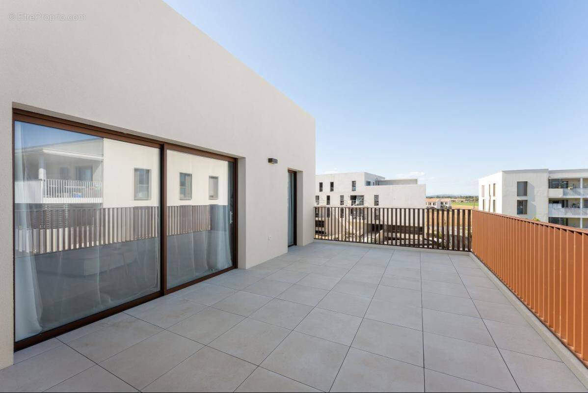 Appartement à MAUGUIO