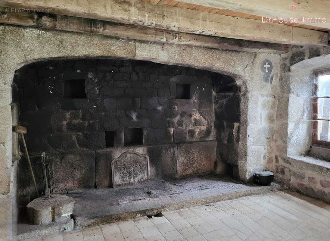 Maison à CROISANCES