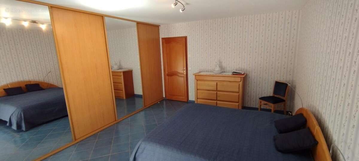 Maison à LISSAC-ET-MOURET