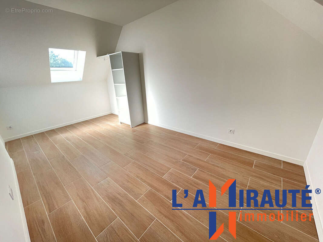 Maison à SARTROUVILLE