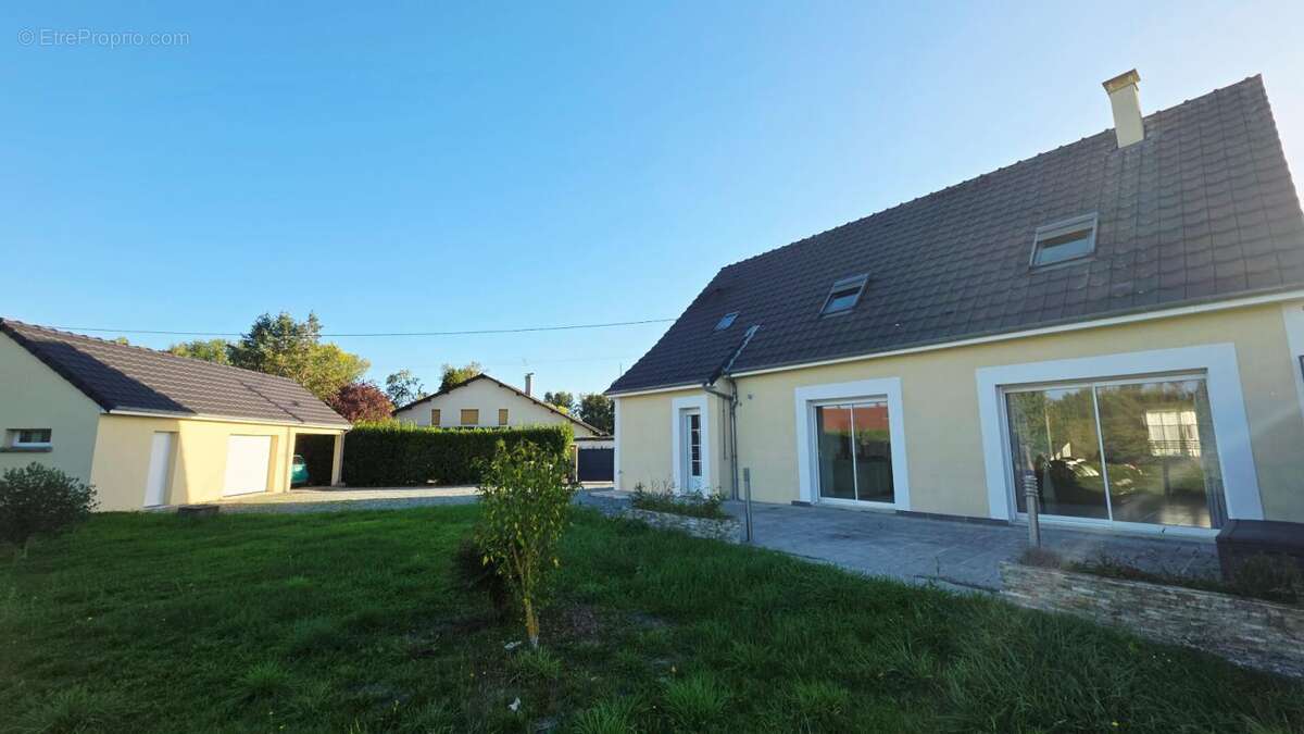 Maison à MEHUN-SUR-YEVRE