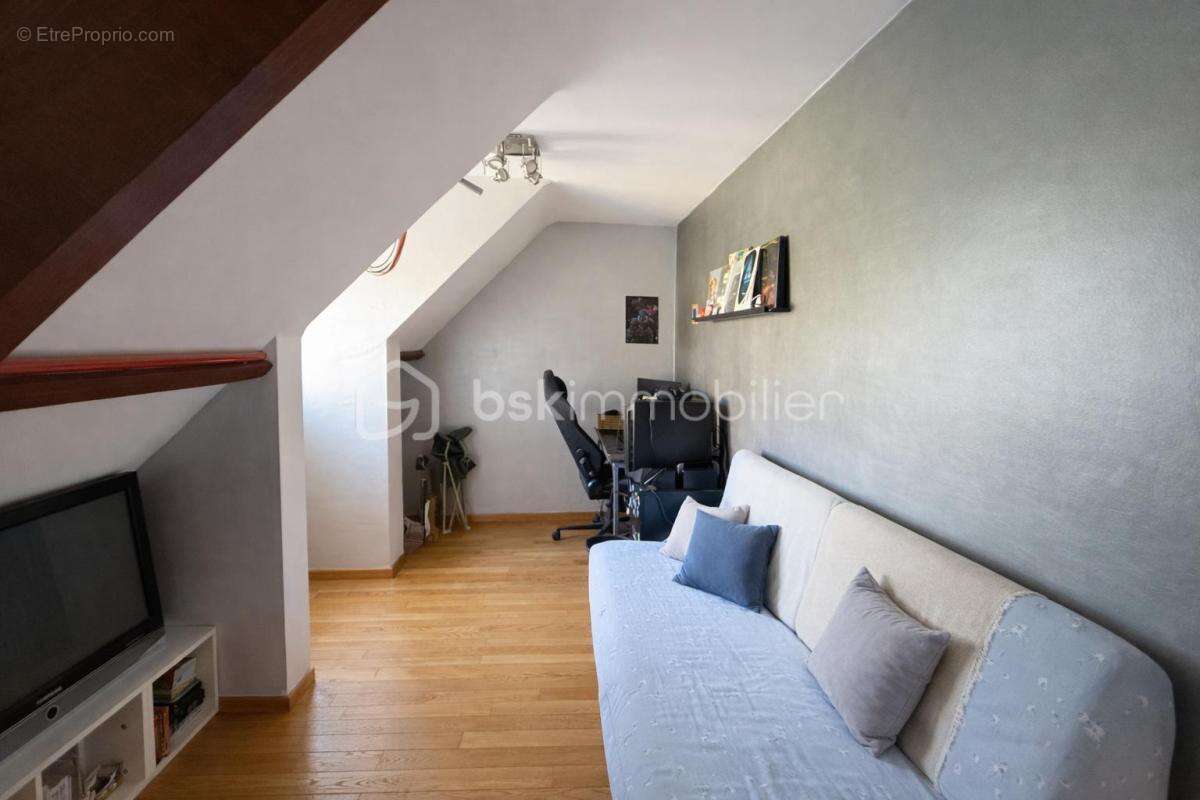  Maison familiale 150 m² – Jardin paysagé – Emplacement idéal!! - photo 13