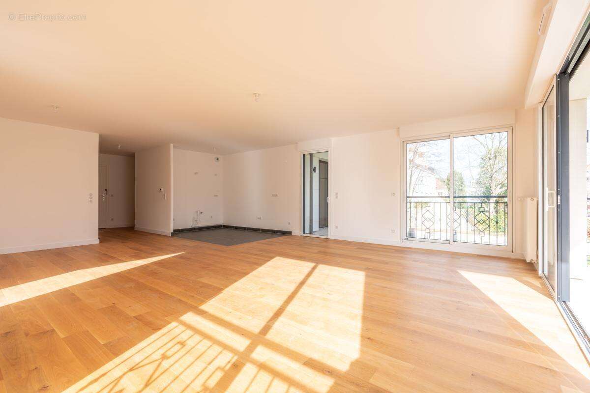 Appartement à SAINT-MAUR-DES-FOSSES