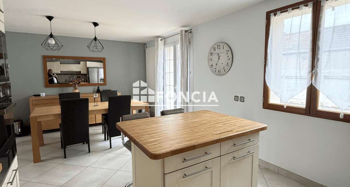 Maison à OSNY
